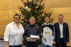 2024_12_07_Weihnachtsfeier-web-017